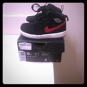 Jordan 1 mid toddler sneakers